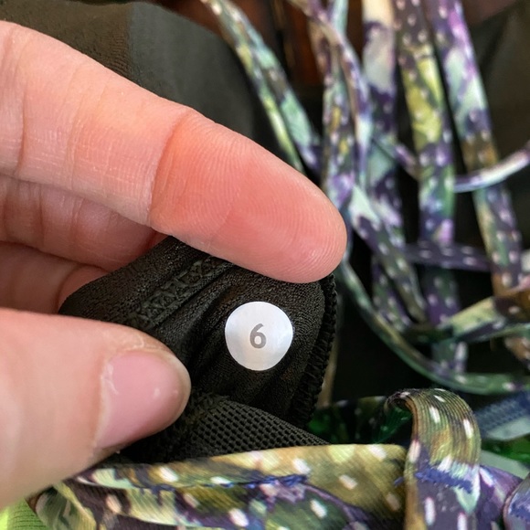 Lululemon lime green built in bra multi strap tank - Picture 4 of 4